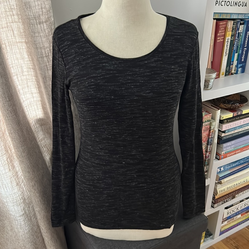 Heathered long sleeve tee